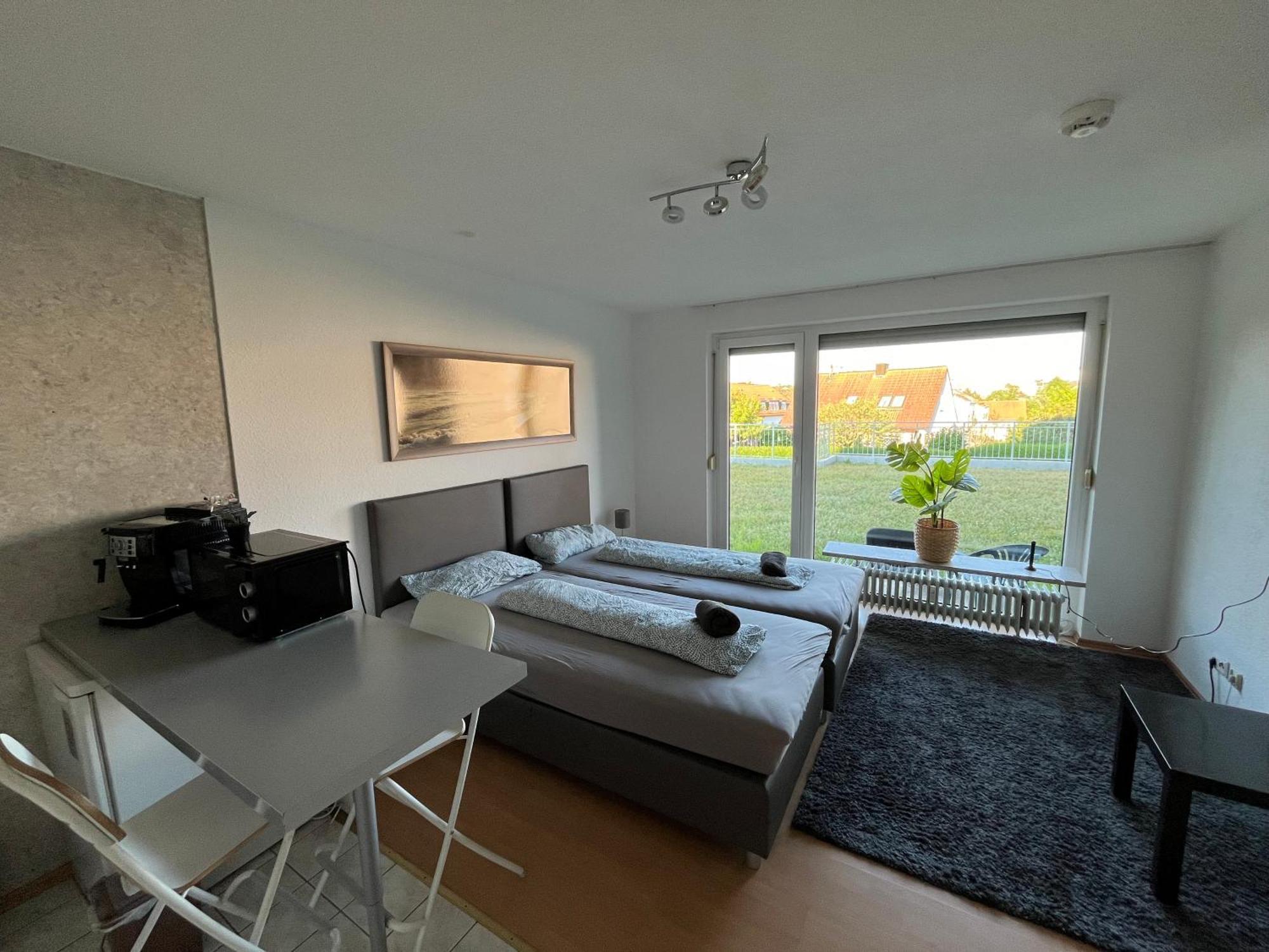 Ruhige Sonnige Wohnung Mit Rooftopterrasse Nahe Universitaet Gerbrunn Екстериор снимка